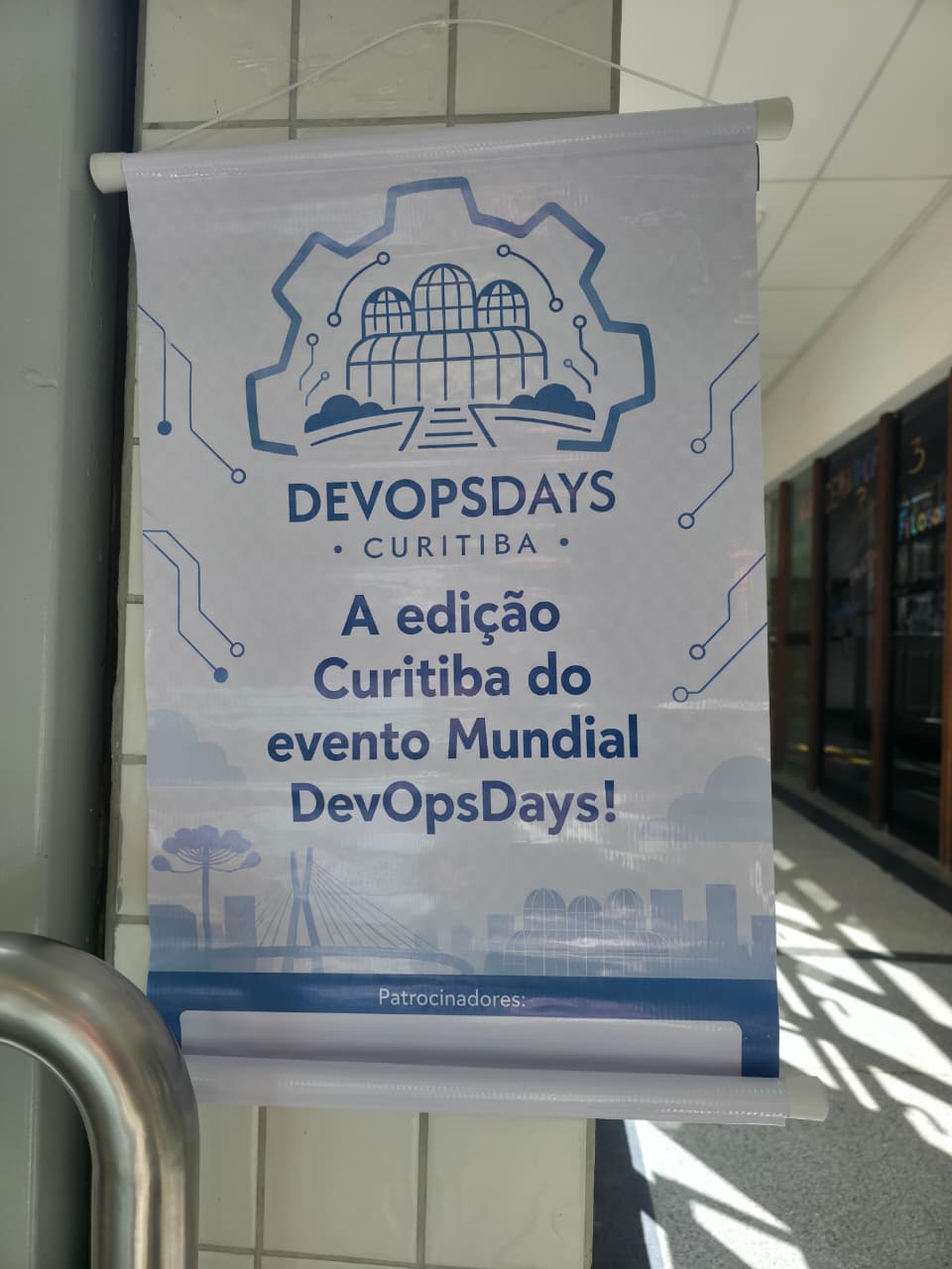 Rafael Ferreira e Jéssica Mello no DevOpsDays Curitiba 2026